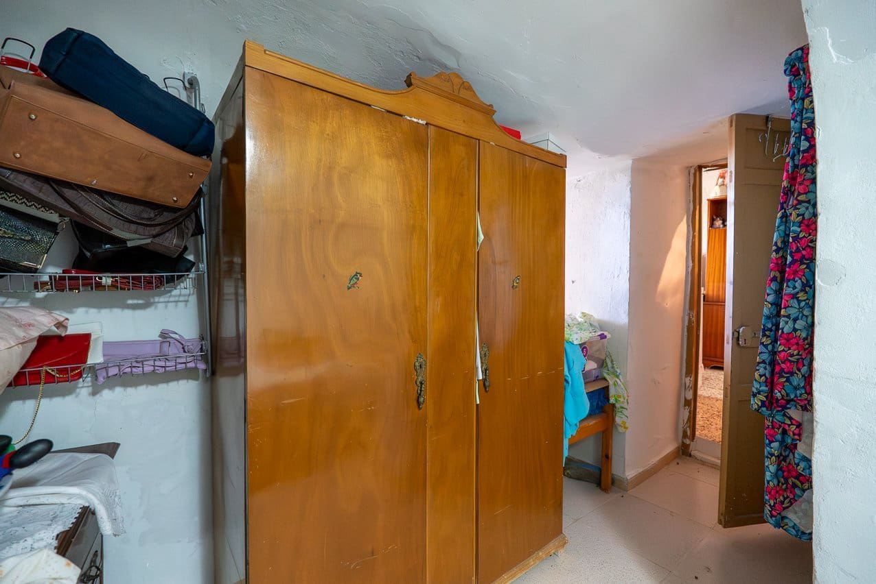 Casa Cueva de 4 habitaciones en Pinoso en venta con piscina - 150.000 € (Ref: 9618123)