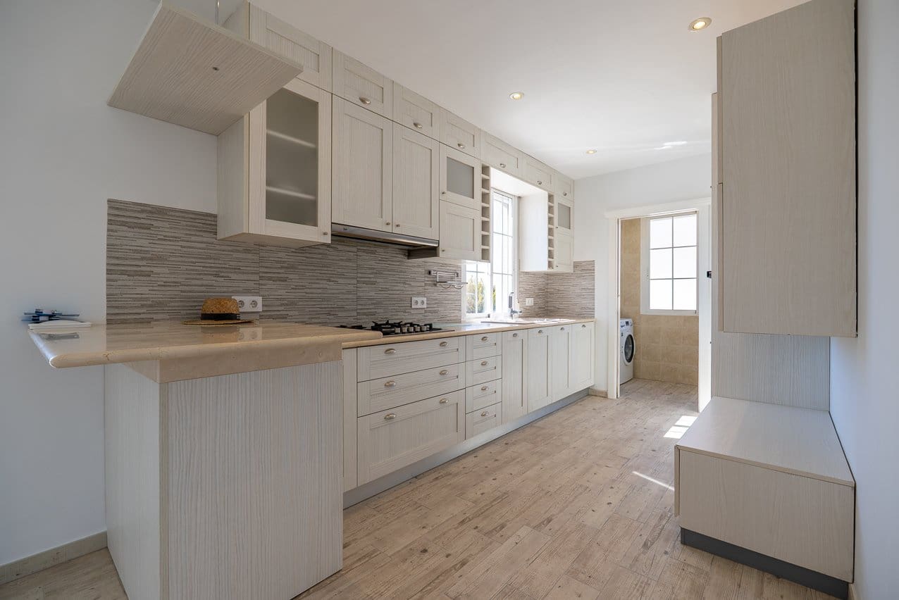 6 soveværelse Villa til salg i Pinoso med swimmingpool - € 465.000 (Ref: 9641080)