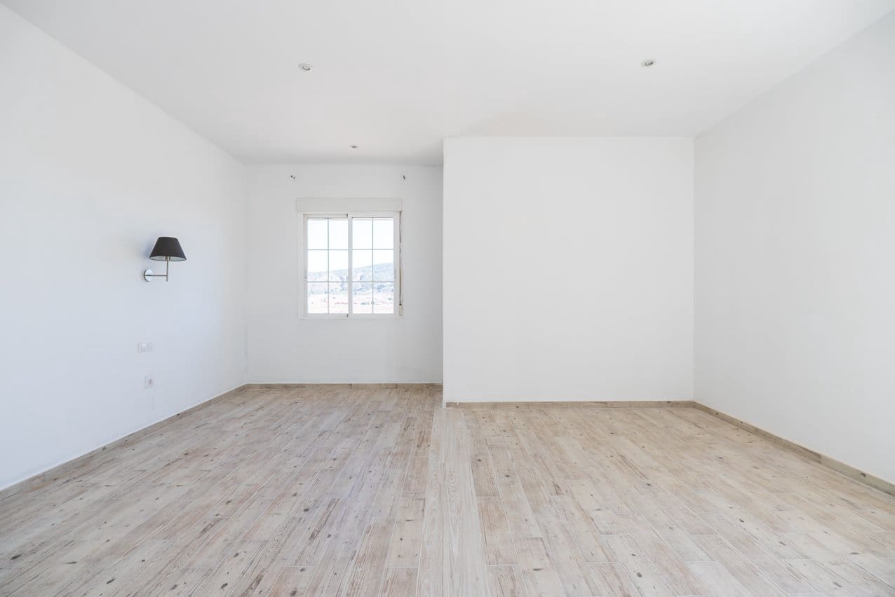 6 soveværelse Villa til salg i Pinoso med swimmingpool - € 465.000 (Ref: 9641080)