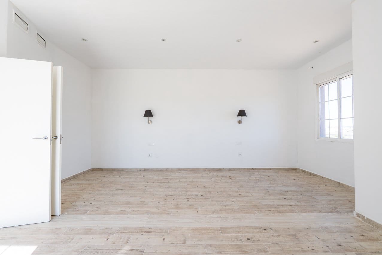 6 soveværelse Villa til salg i Pinoso med swimmingpool - € 465.000 (Ref: 9641080)