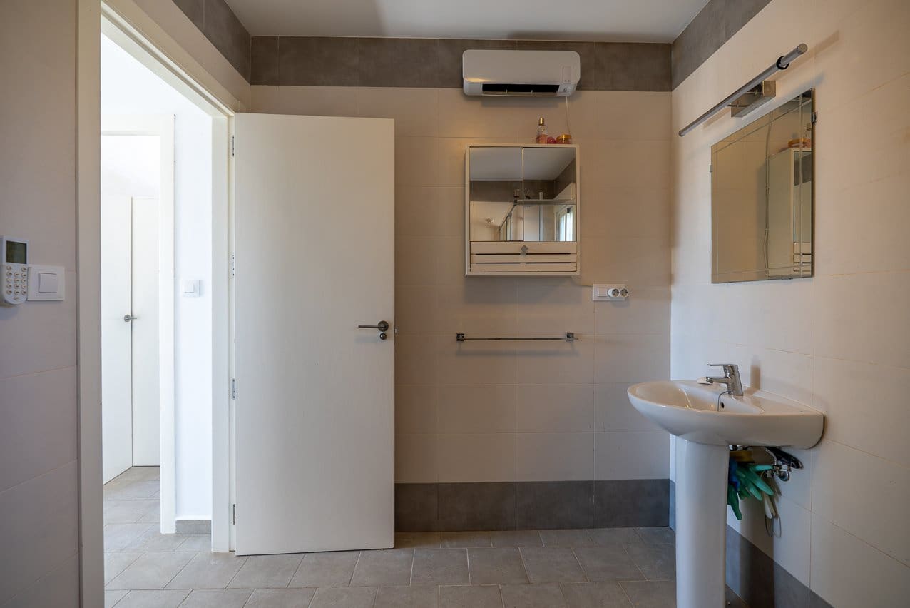 6 soveværelse Villa til salg i Pinoso med swimmingpool - € 465.000 (Ref: 9641080)