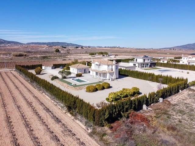 6 soveværelse Villa til salg i Pinoso med swimmingpool - € 465.000 (Ref: 9641080)