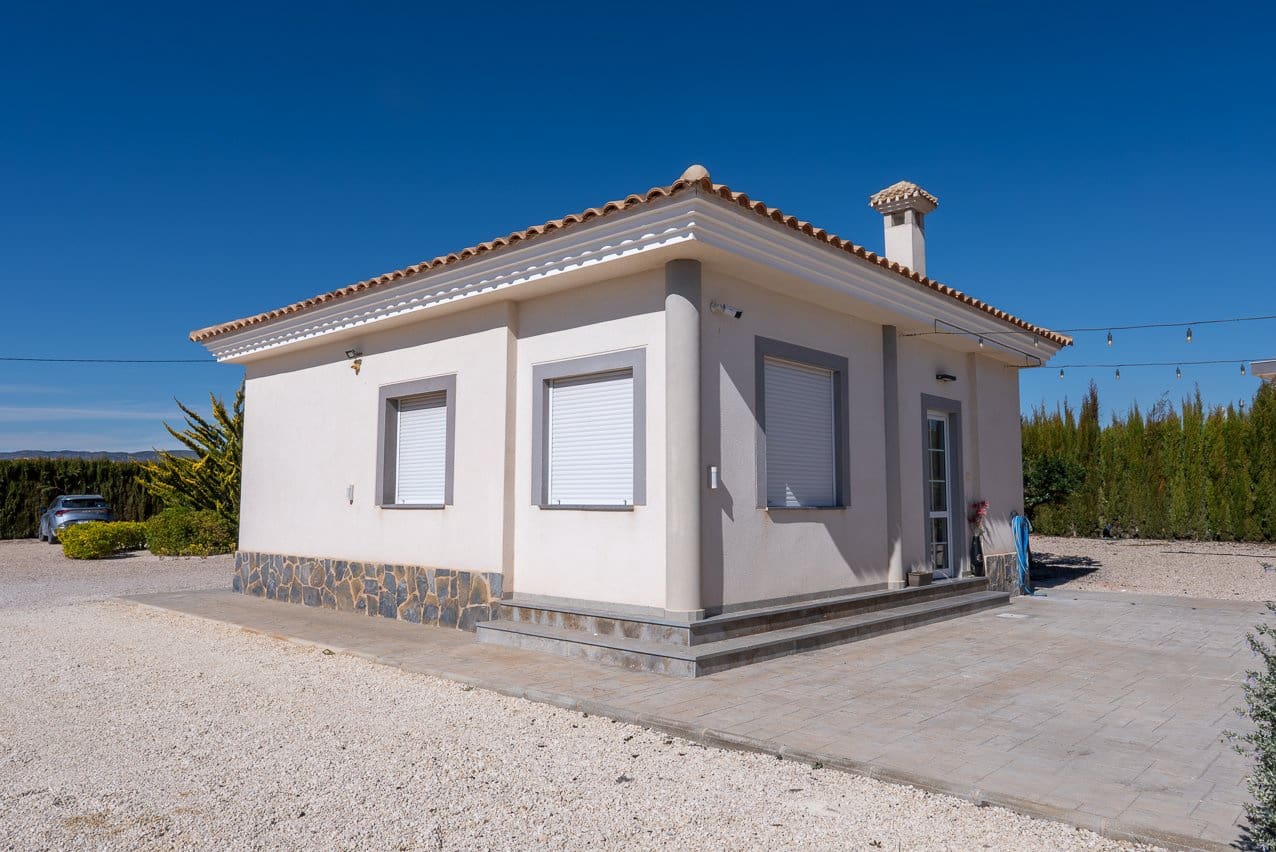 6 soveværelse Villa til salg i Pinoso med swimmingpool - € 465.000 (Ref: 9641080)