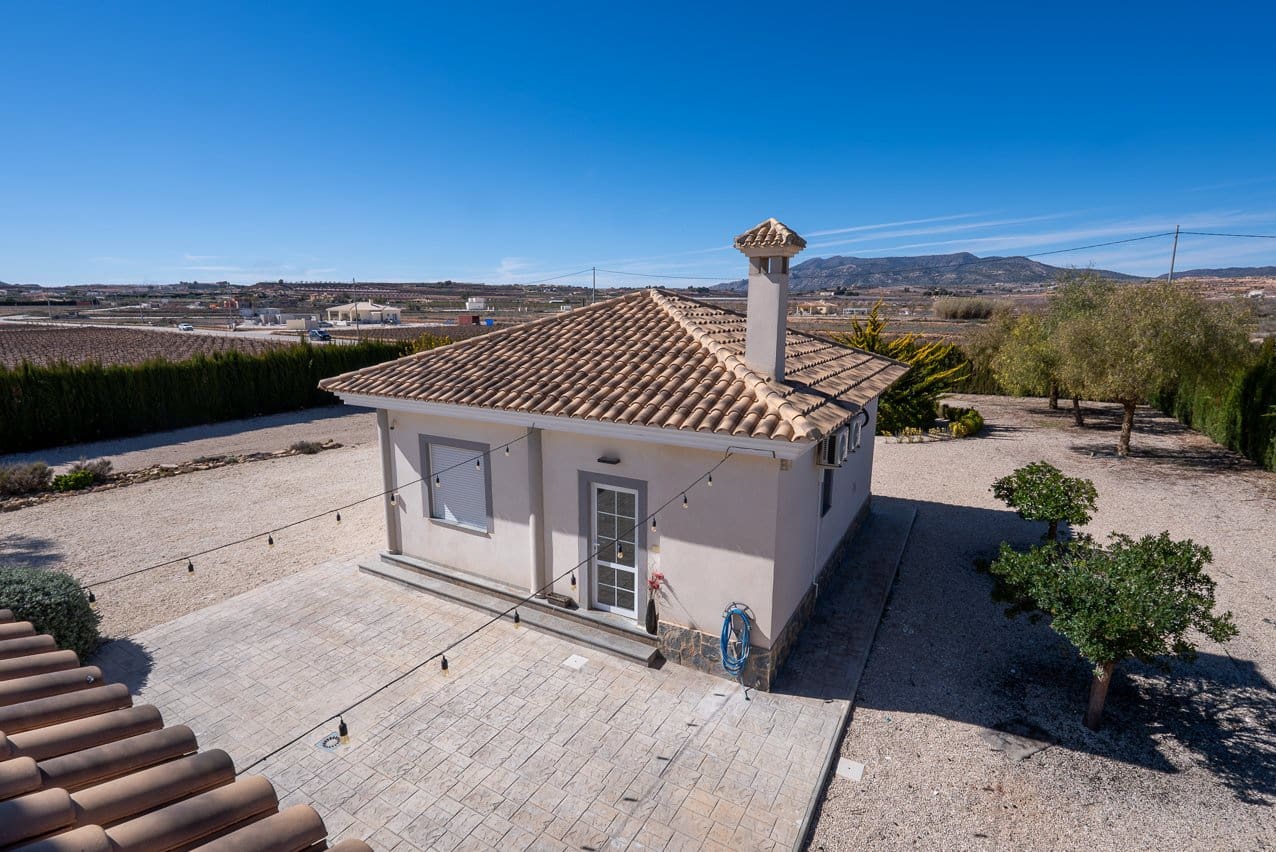 6 soveværelse Villa til salg i Pinoso med swimmingpool - € 465.000 (Ref: 9641080)