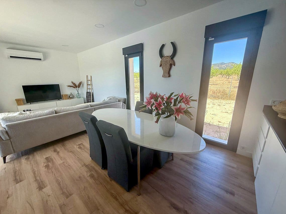 3 bedroom Villa for sale in Pinoso with pool - € 399,900 (Ref: 9646248)
