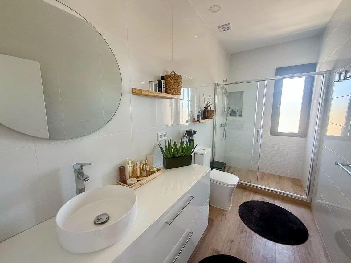 3 bedroom Villa for sale in Pinoso with pool - € 399,900 (Ref: 9646248)