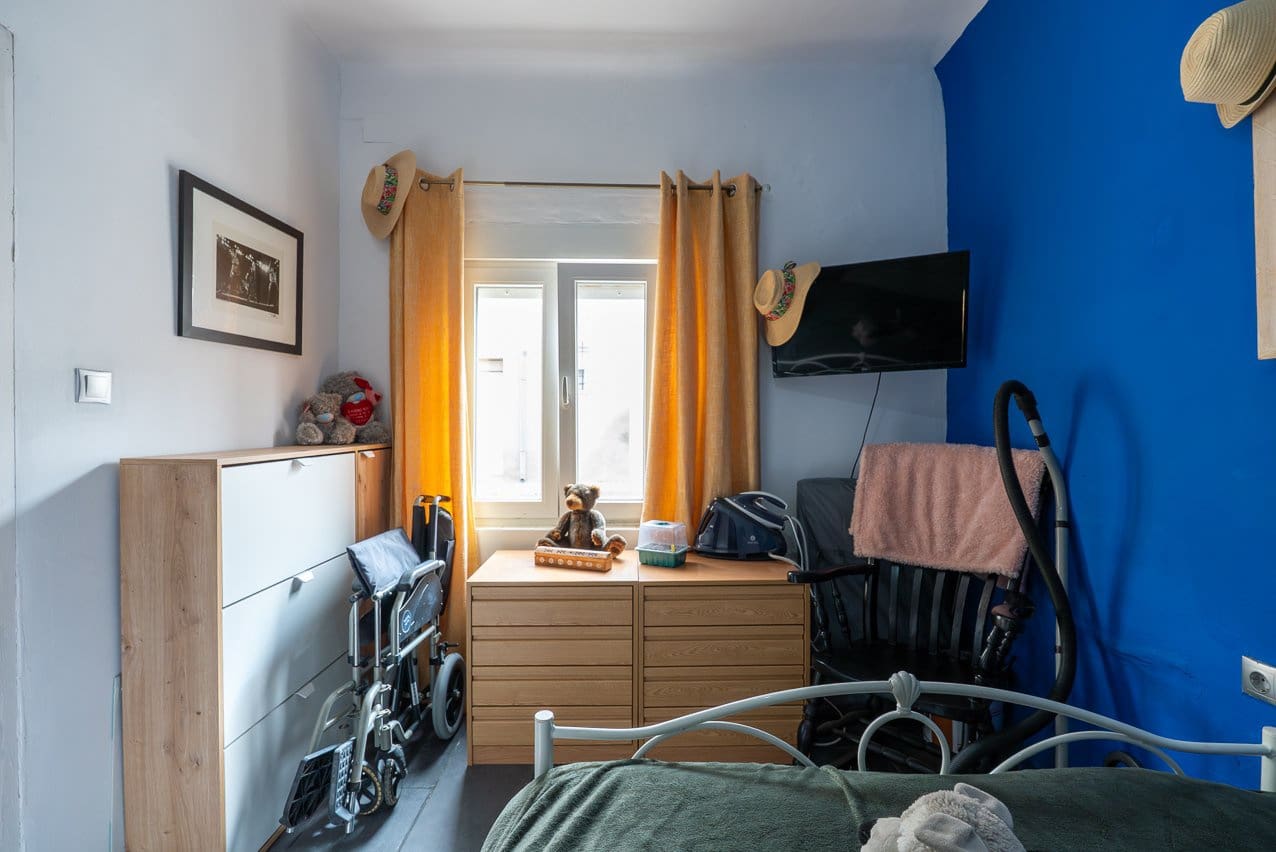 6 bedroom Townhouse for sale in Pinoso with pool - € 179,950 (Ref: 9665327)