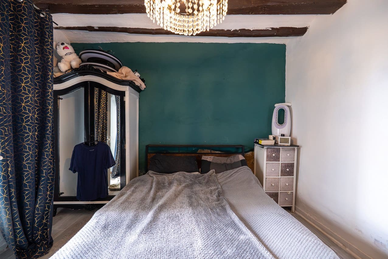 6 bedroom Townhouse for sale in Pinoso with pool - € 179,950 (Ref: 9665327)