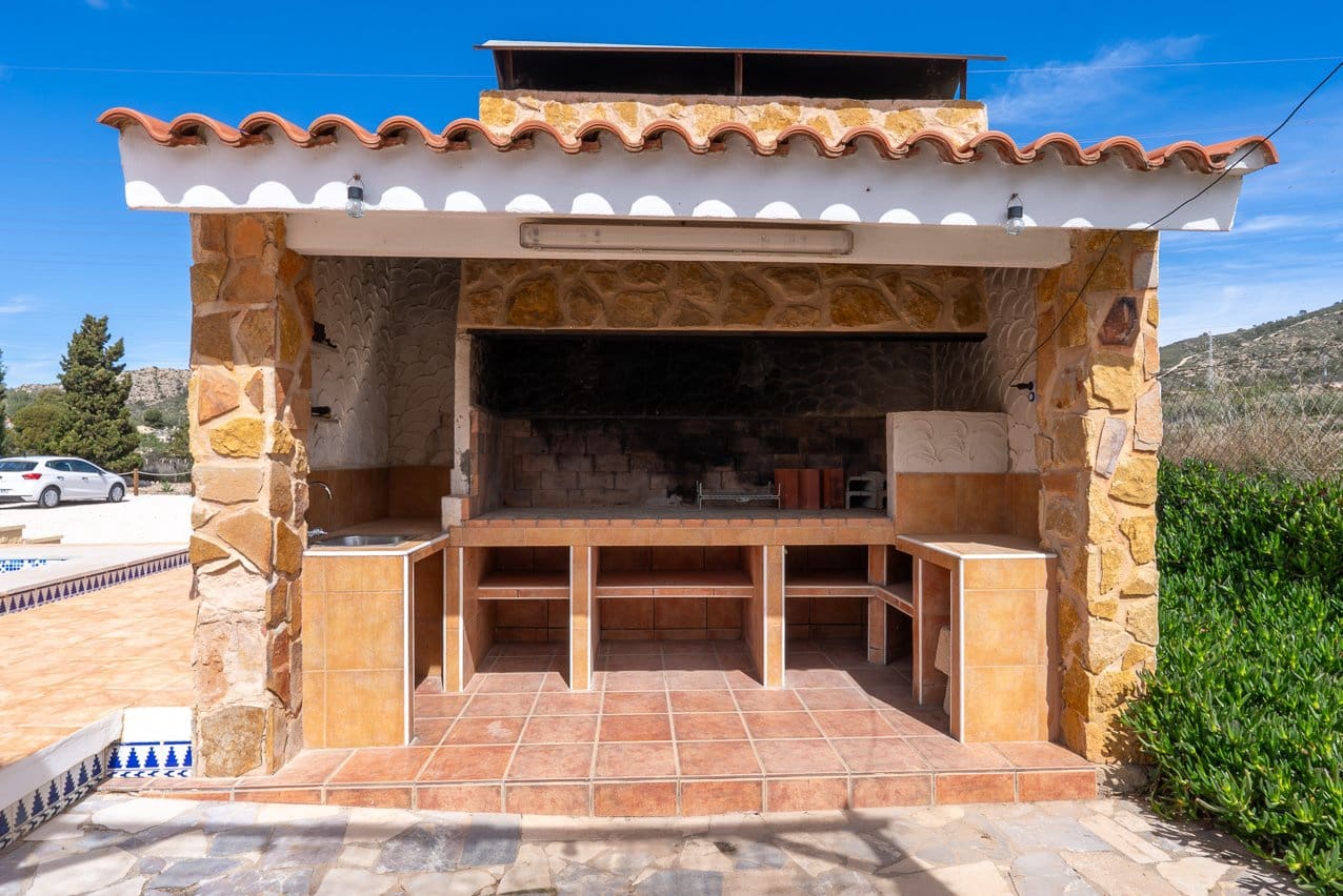 4 soverom Villa til salgs i Novelda med svømmebasseng - € 499 950 (Ref: 9694605)