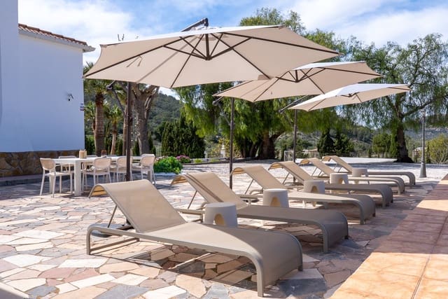 4 soverom Villa til salgs i Novelda med svømmebasseng - € 499 950 (Ref: 9694605)