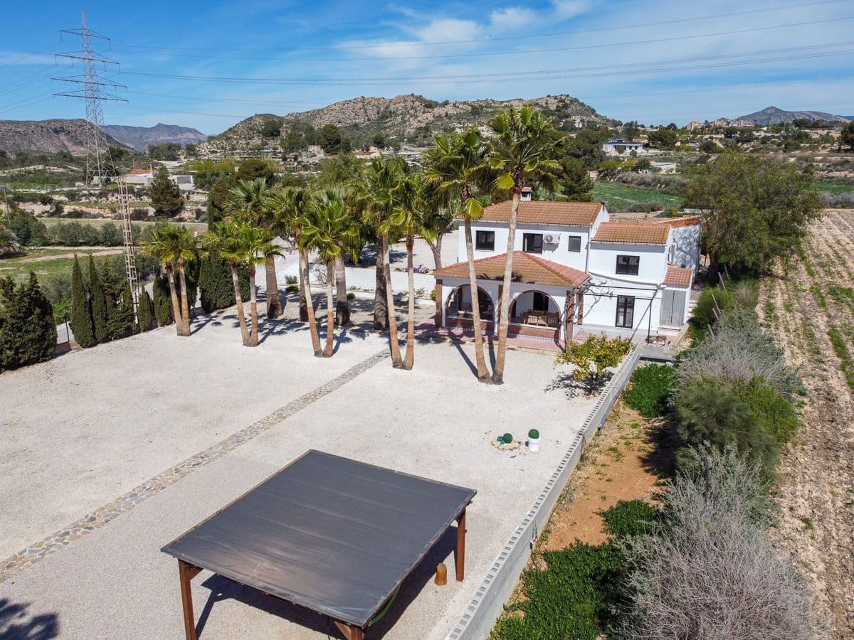 4 soverom Villa til salgs i Novelda med svømmebasseng - € 499 950 (Ref: 9694605)