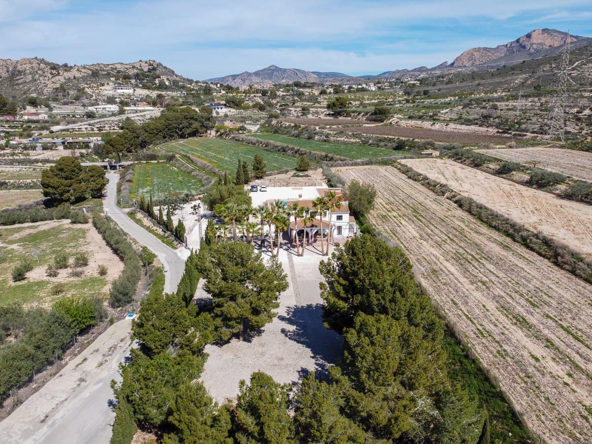 4 soverom Villa til salgs i Novelda med svømmebasseng - € 499 950 (Ref: 9694605)