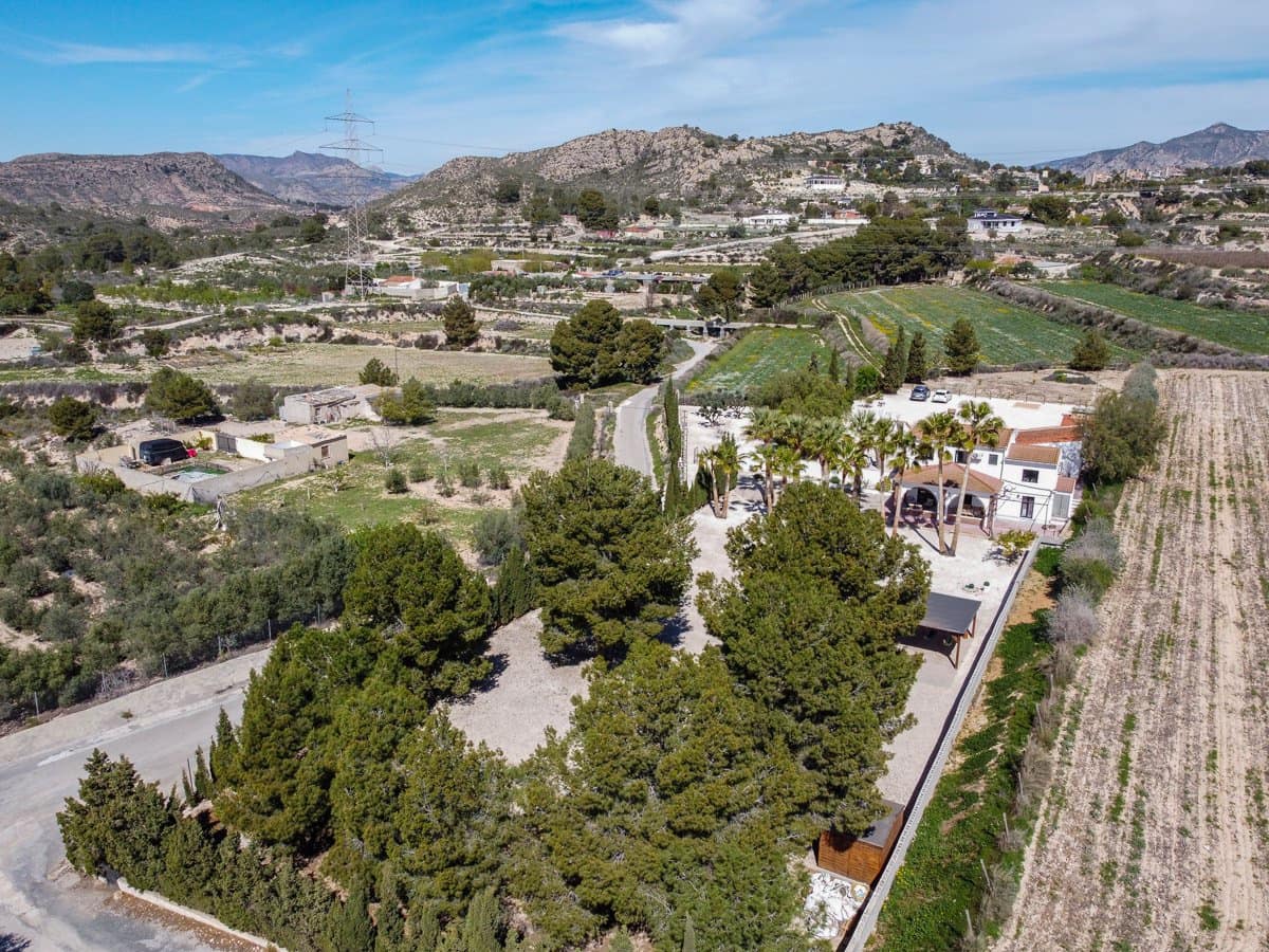 4 soverom Villa til salgs i Novelda med svømmebasseng - € 499 950 (Ref: 9694605)