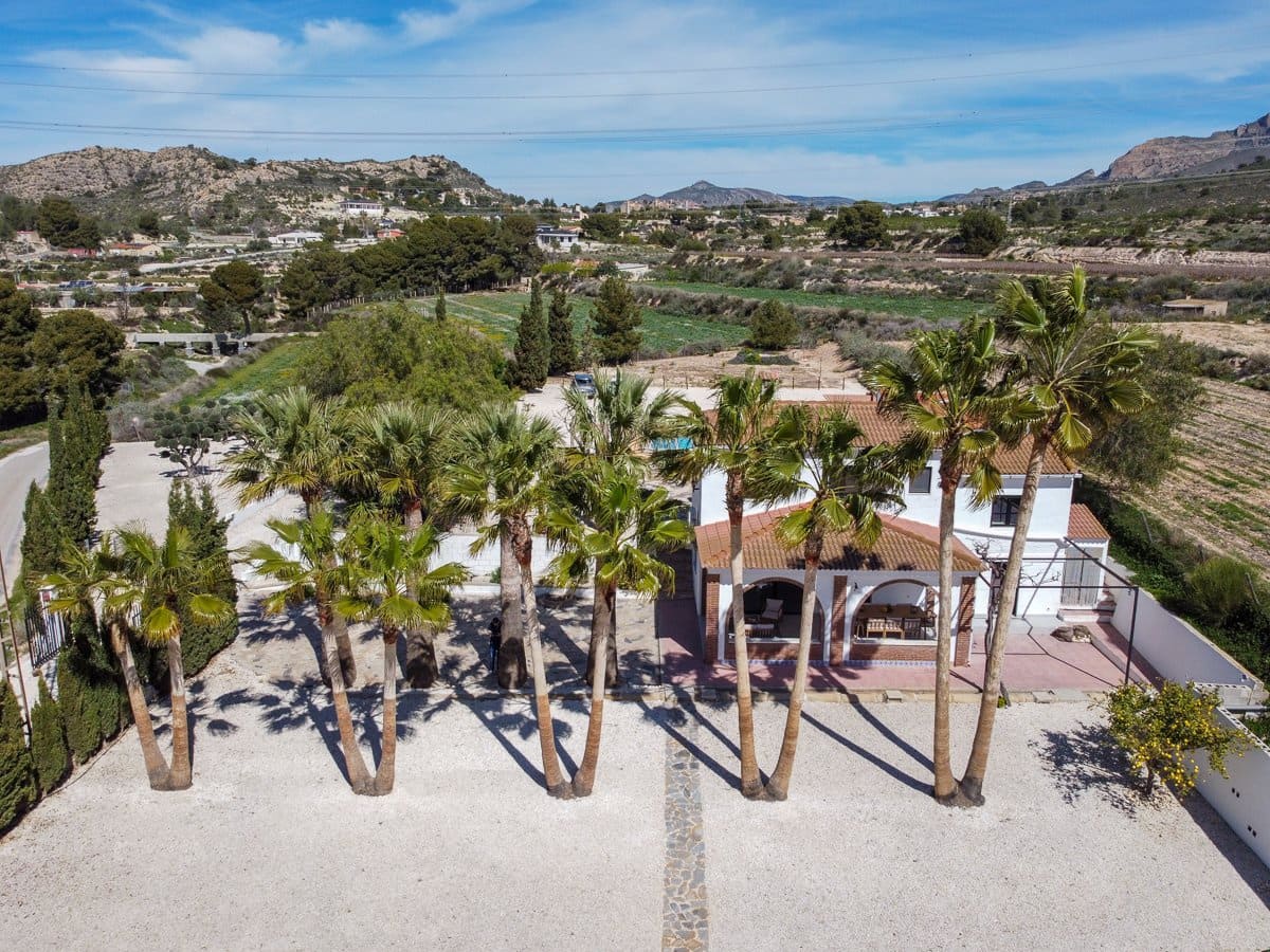 4 soverom Villa til salgs i Novelda med svømmebasseng - € 499 950 (Ref: 9694605)