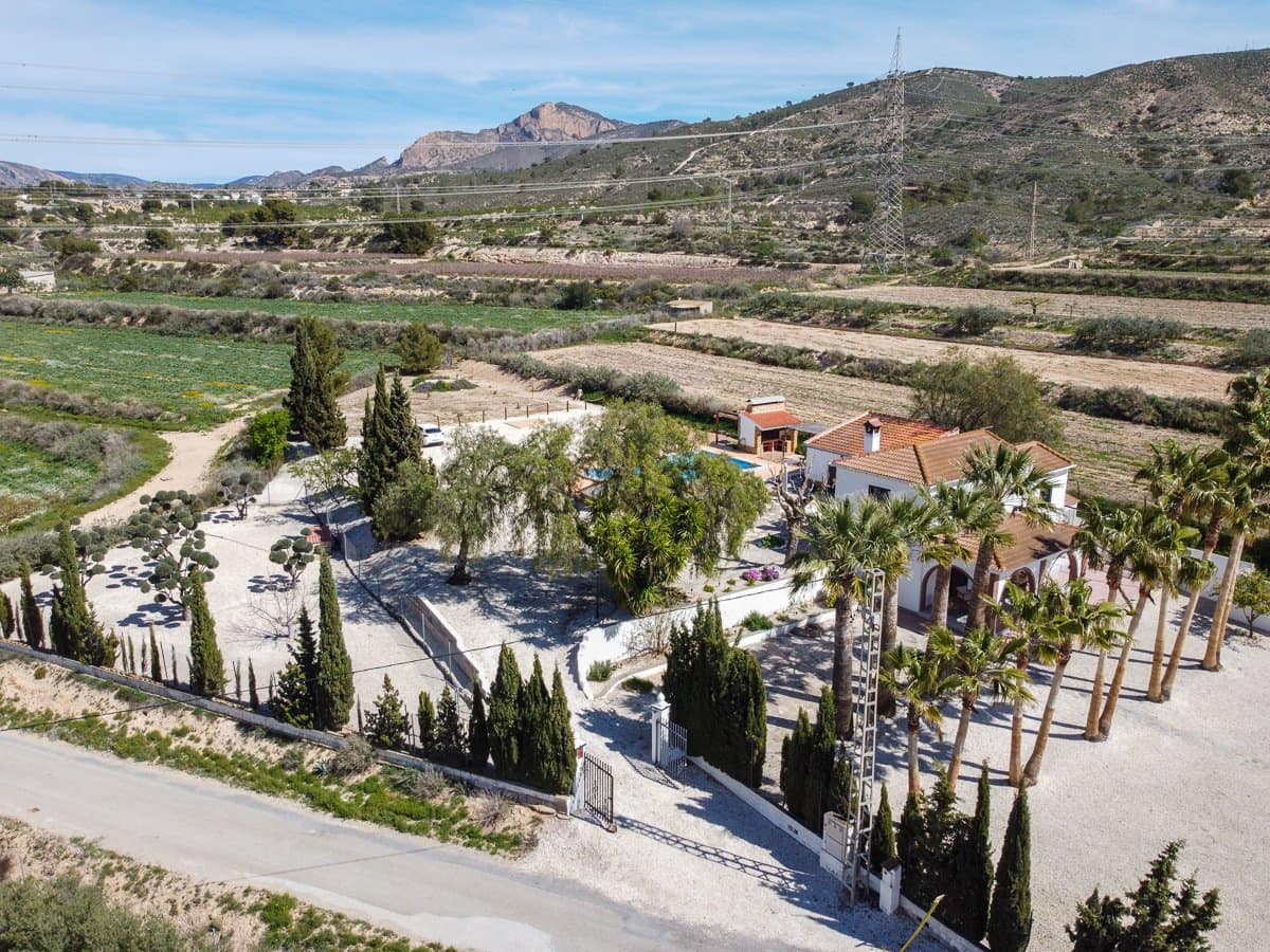 4 soverom Villa til salgs i Novelda med svømmebasseng - € 499 950 (Ref: 9694605)