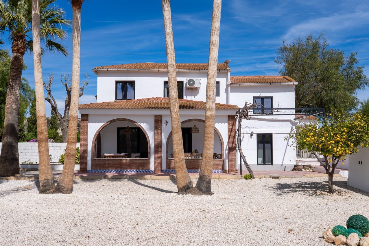 4 soverom Villa til salgs i Novelda med svømmebasseng - € 499 950 (Ref: 9694605)