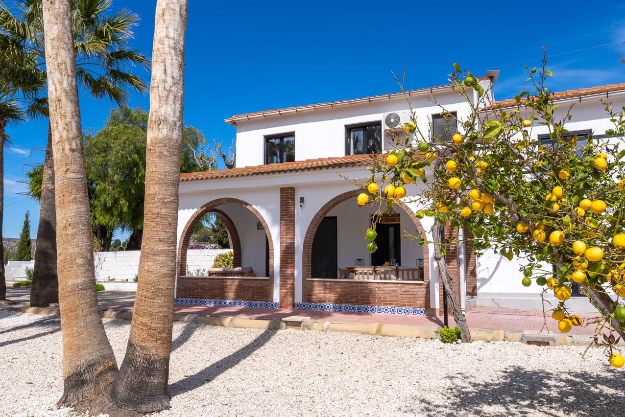 4 soverom Villa til salgs i Novelda med svømmebasseng - € 499 950 (Ref: 9694605)