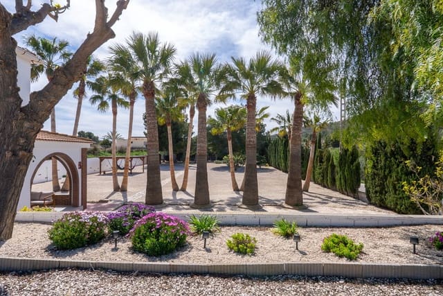 4 soverom Villa til salgs i Novelda med svømmebasseng - € 499 950 (Ref: 9694605)