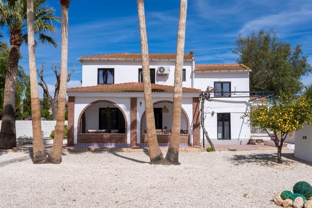 4 soverom Villa til salgs i Novelda med svømmebasseng - € 499 950 (Ref: 9694605)