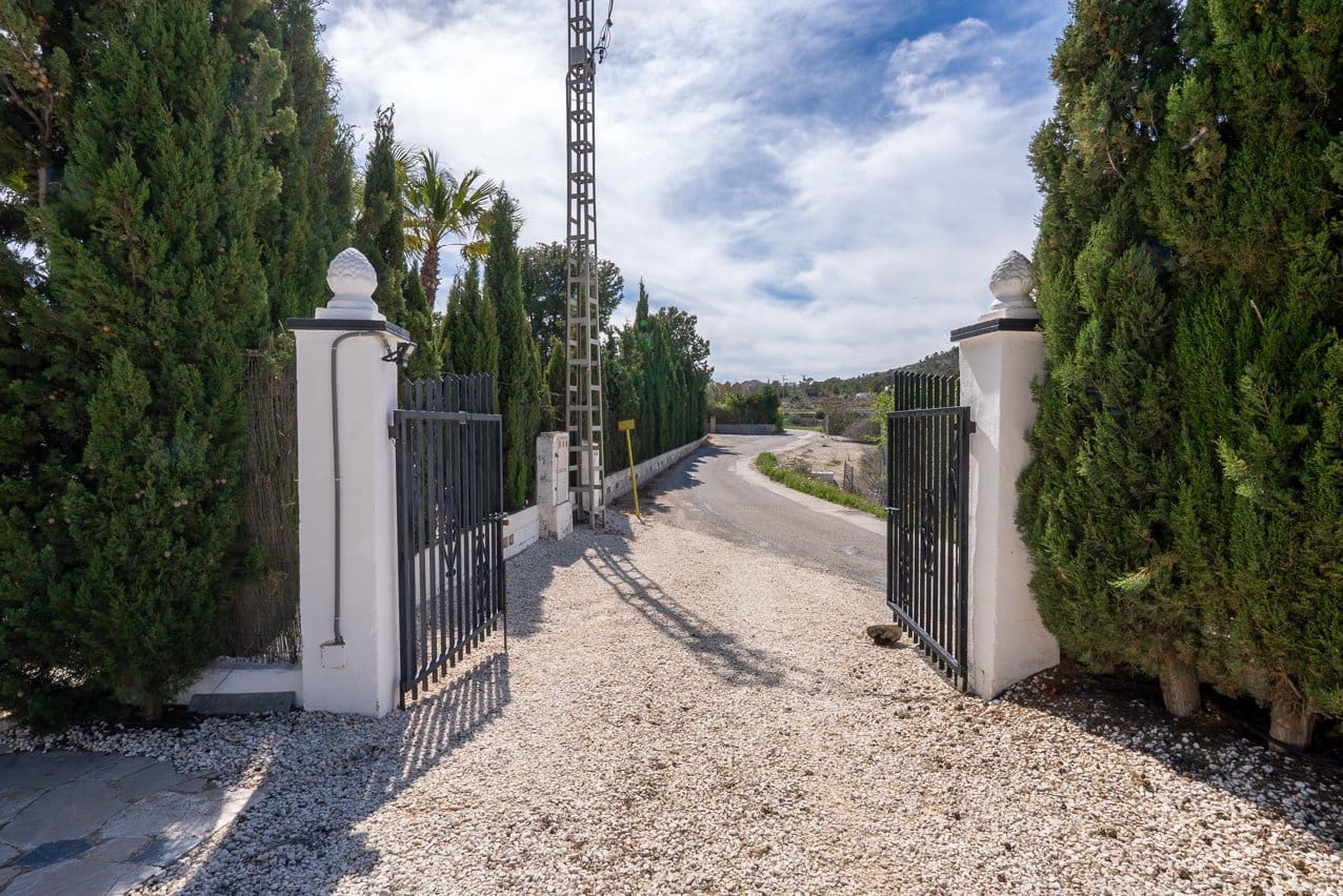 4 soverom Villa til salgs i Novelda med svømmebasseng - € 499 950 (Ref: 9694605)