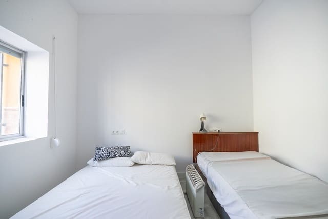 4 camera da letto Casa in vendita in Jumilla con piscina - 98.500 € (Rif: 9714340)