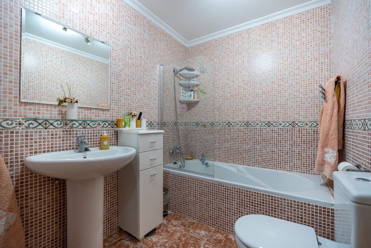 3 bedroom Apartment for sale in Pinoso with pool - € 149,950 (Ref: 9723881)