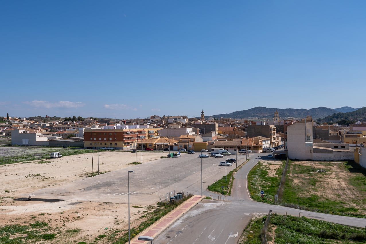 3 bedroom Apartment for sale in Pinoso with pool - € 149,950 (Ref: 9723881)