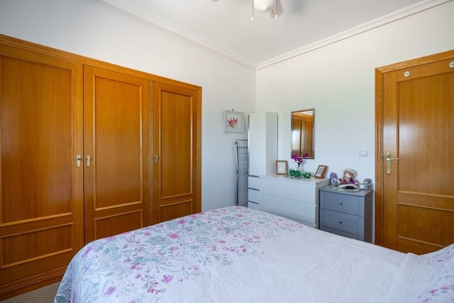 3 makuuhuone Huoneisto myytävänä paikassa Pinoso mukana uima-altaan - 144 950 € (Ref: 9723881)
