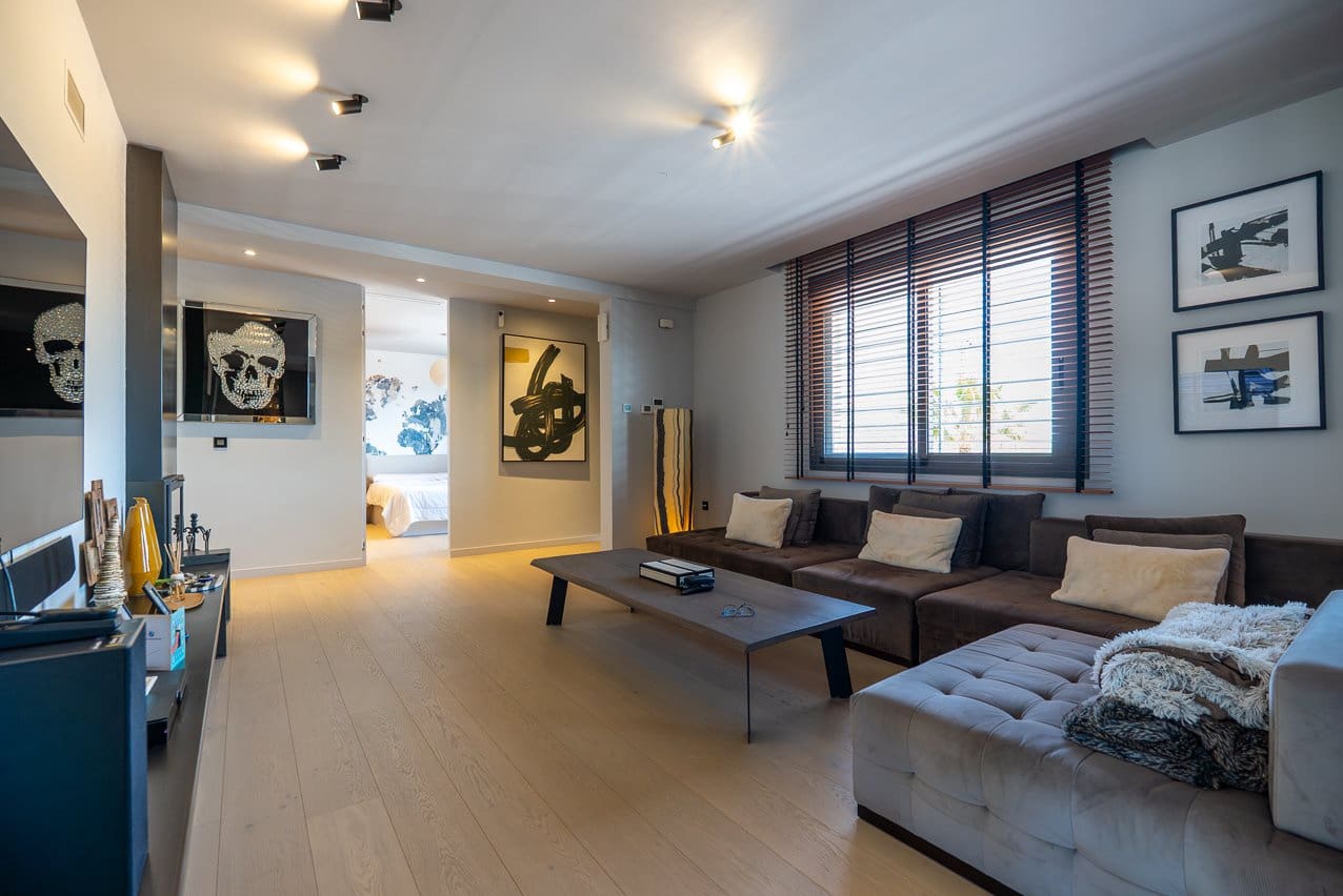 4 slaapkamer Villa te koop in Pinoso met zwembad - € 650.000 (Ref: 9725152)