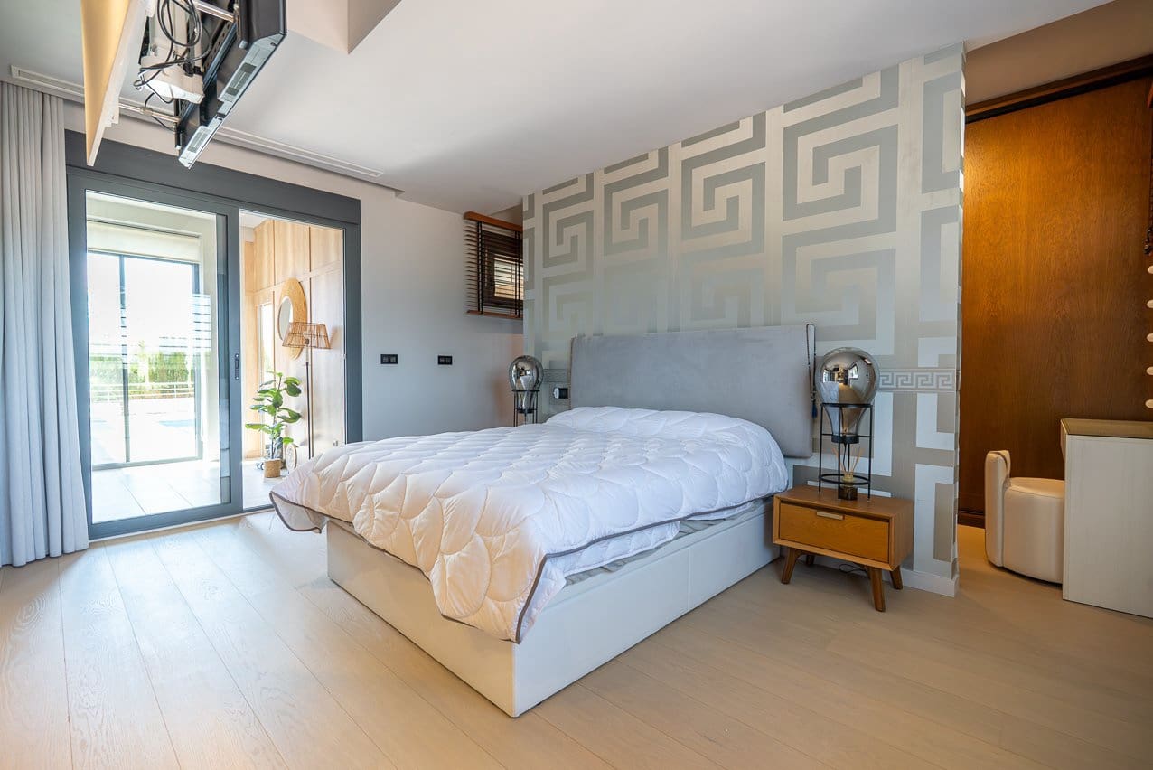 4 slaapkamer Villa te koop in Pinoso met zwembad - € 650.000 (Ref: 9725152)