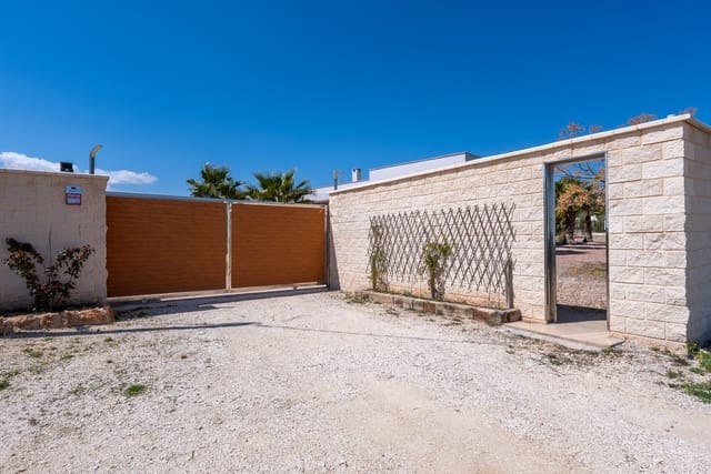 4 slaapkamer Villa te koop in Pinoso met zwembad - € 650.000 (Ref: 9725152)