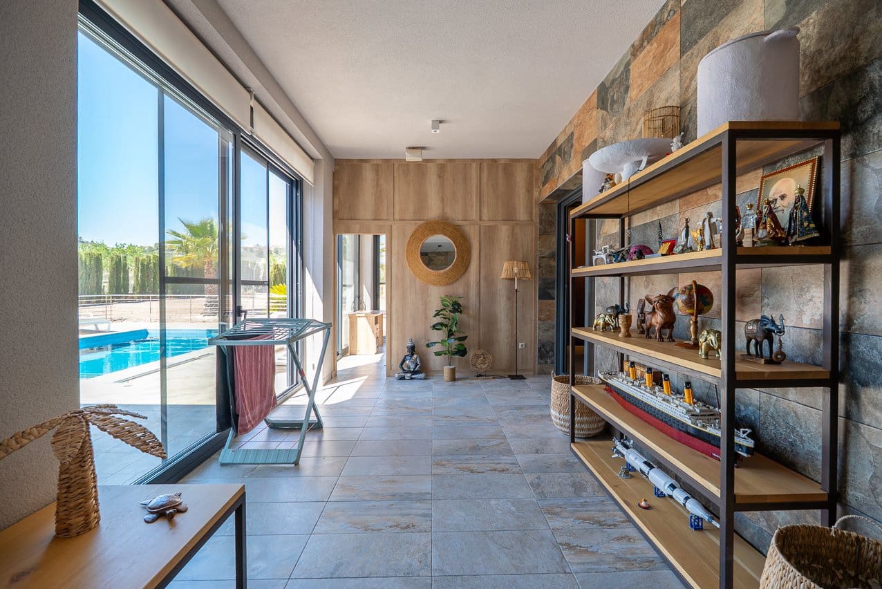 4 slaapkamer Villa te koop in Pinoso met zwembad - € 650.000 (Ref: 9725152)