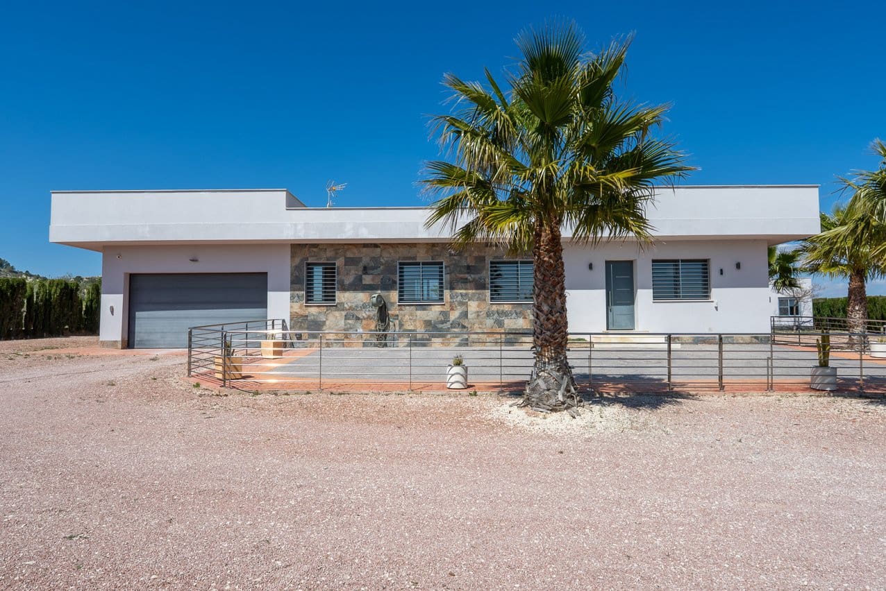 4 slaapkamer Villa te koop in Pinoso met zwembad - € 650.000 (Ref: 9725152)