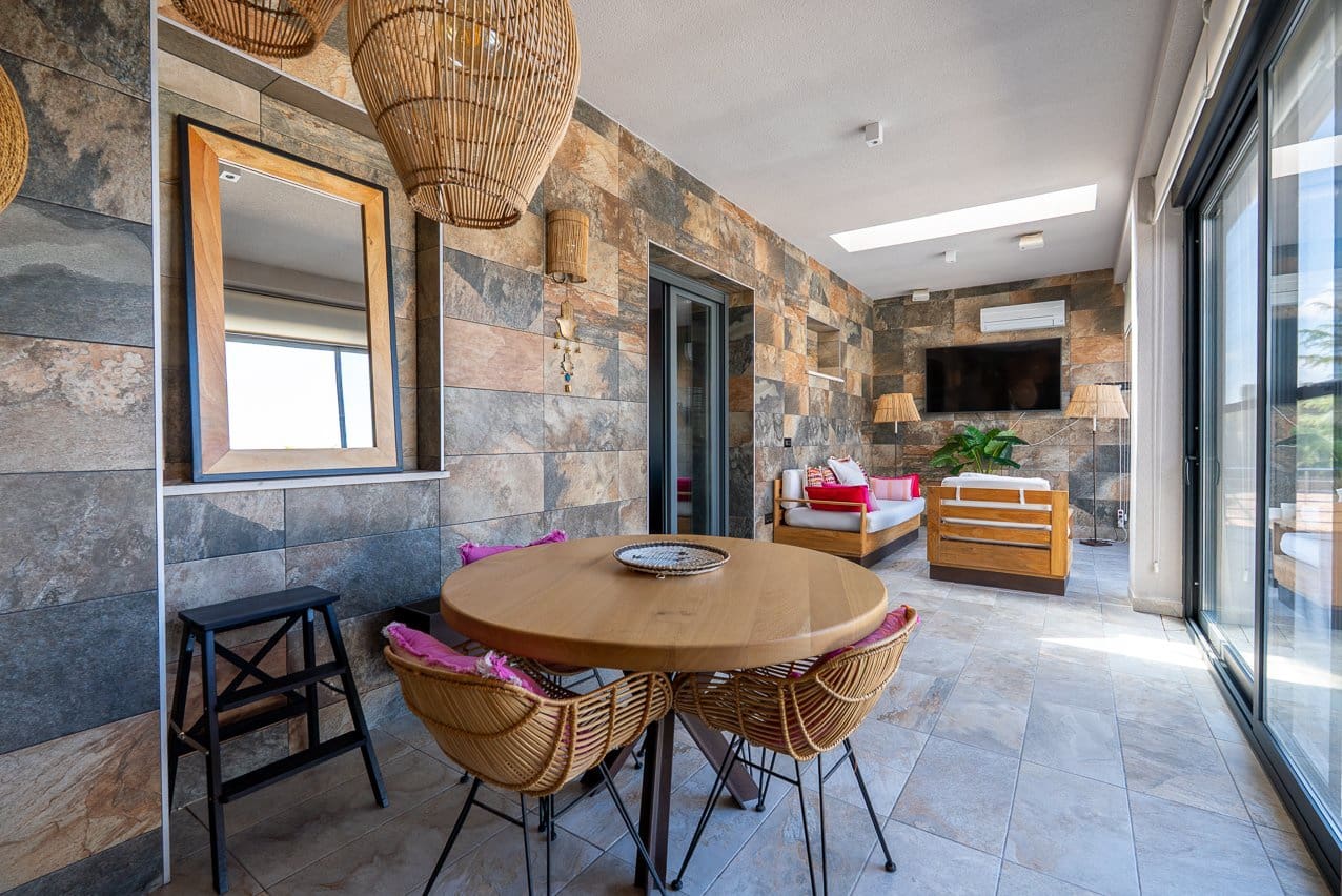 4 slaapkamer Villa te koop in Pinoso met zwembad - € 650.000 (Ref: 9725152)