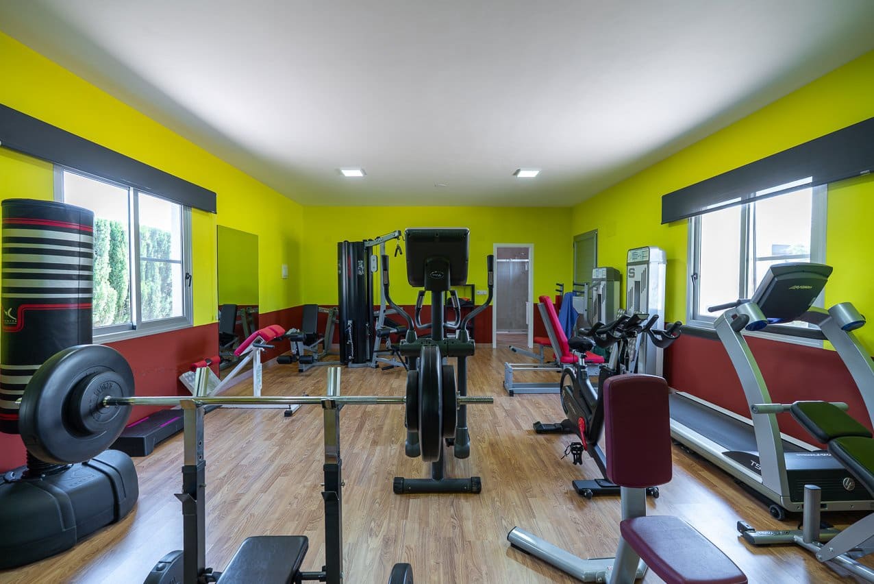 4 slaapkamer Villa te koop in Pinoso met zwembad - € 650.000 (Ref: 9725152)