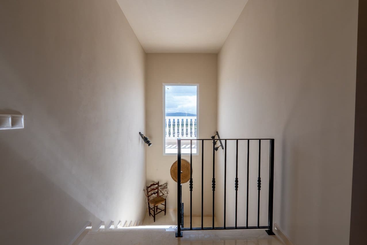 Chalet de 4 habitaciones en Pinoso en venta con piscina - 599.000 € (Ref: 9734054)