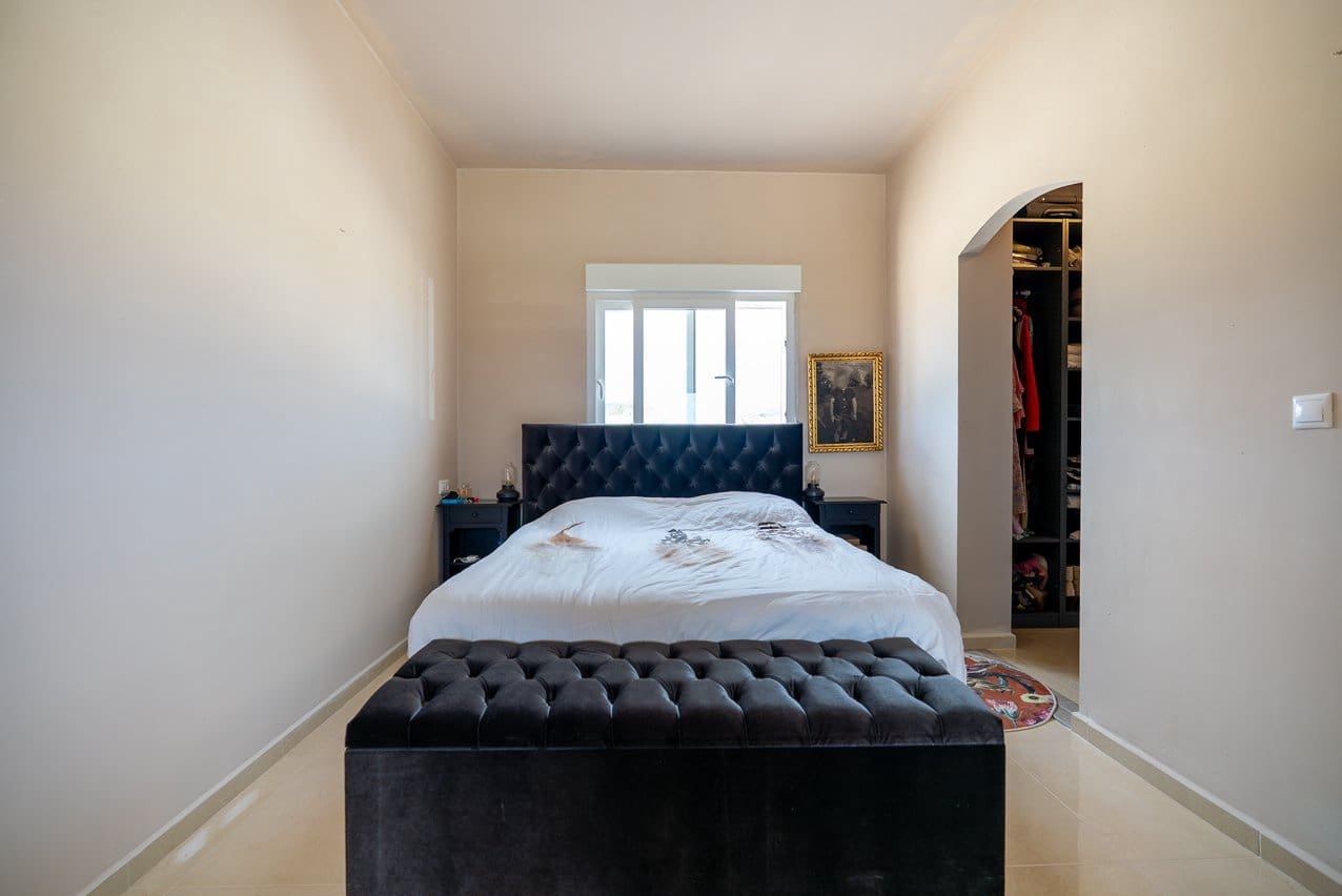 Chalet de 4 habitaciones en Pinoso en venta con piscina - 599.000 € (Ref: 9734054)