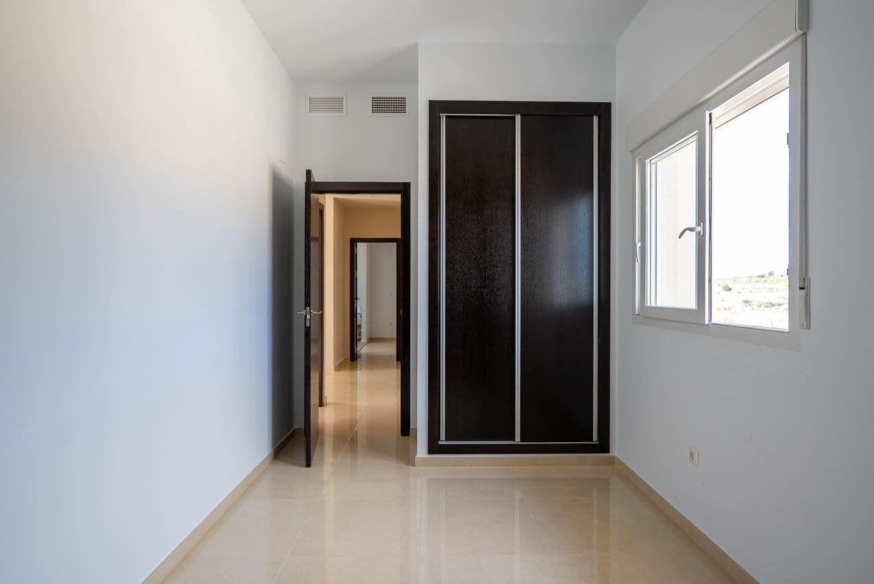 Chalet de 4 habitaciones en Pinoso en venta con piscina - 599.000 € (Ref: 9734054)