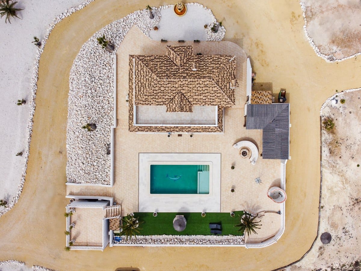 Chalet de 4 habitaciones en Pinoso en venta con piscina - 599.000 € (Ref: 9734054)