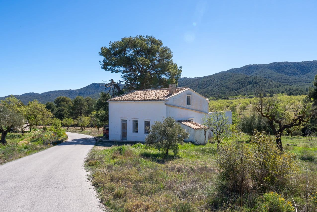 4 chambre Finca/Maison de Campagne à vendre à Villena avec piscine - 125 000 € (Ref: 9740213)