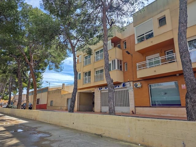 4 soveværelse Lejlighed til salg i Pinoso med swimmingpool - € 140.000 (Ref: 9757808)