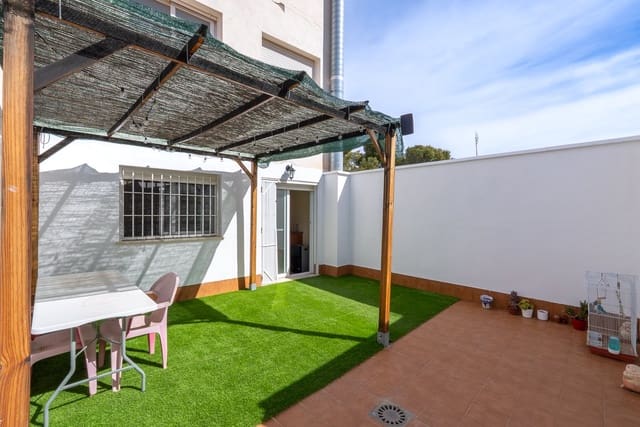 4 soveværelse Lejlighed til salg i Pinoso med swimmingpool - € 140.000 (Ref: 9757808)