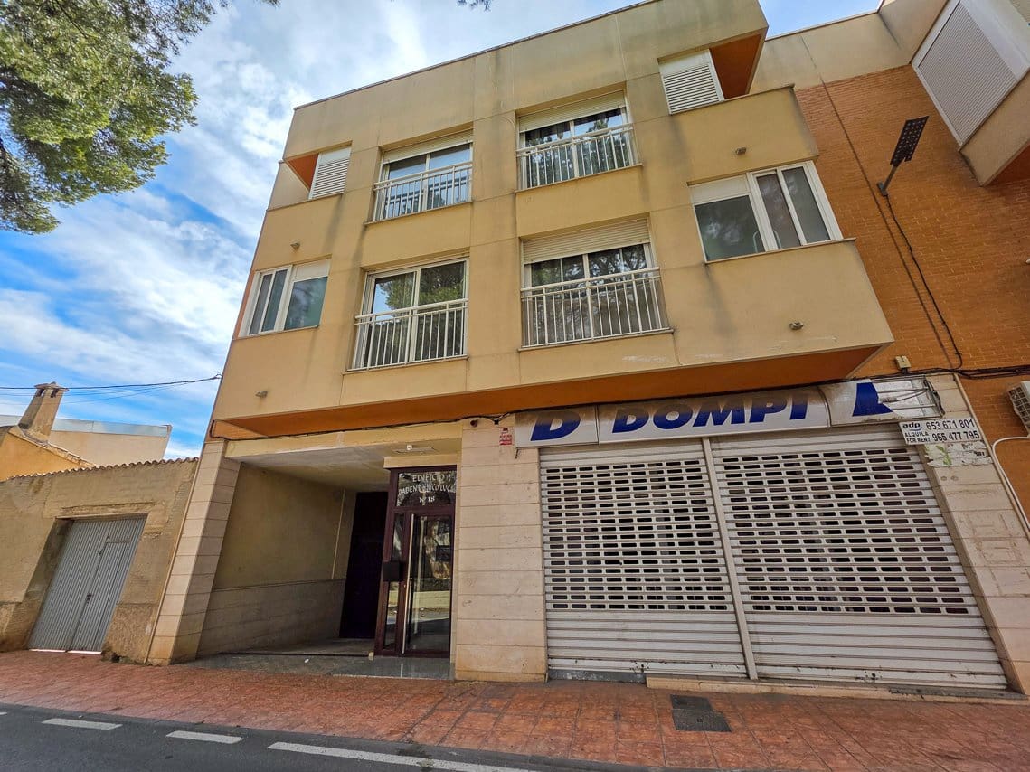 4 bedroom Apartment for sale in Pinoso with pool - € 140,000 (Ref: 9757808)