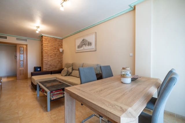 4 sovrum Lägenhet till salu i Pinoso med pool - 140 000 € (Ref: 9757808)