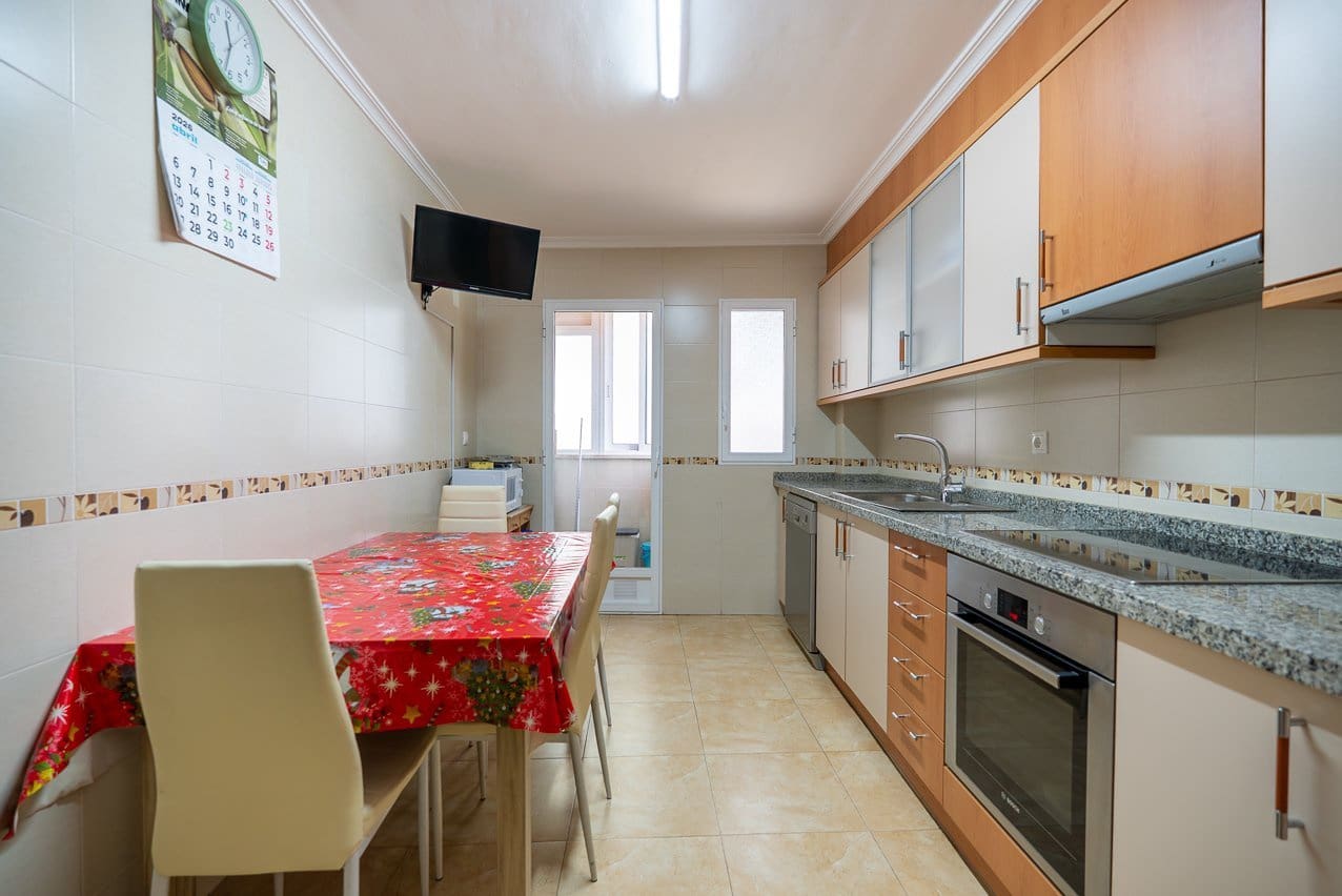 4 soveværelse Lejlighed til salg i Pinoso med swimmingpool - € 140.000 (Ref: 9757808)