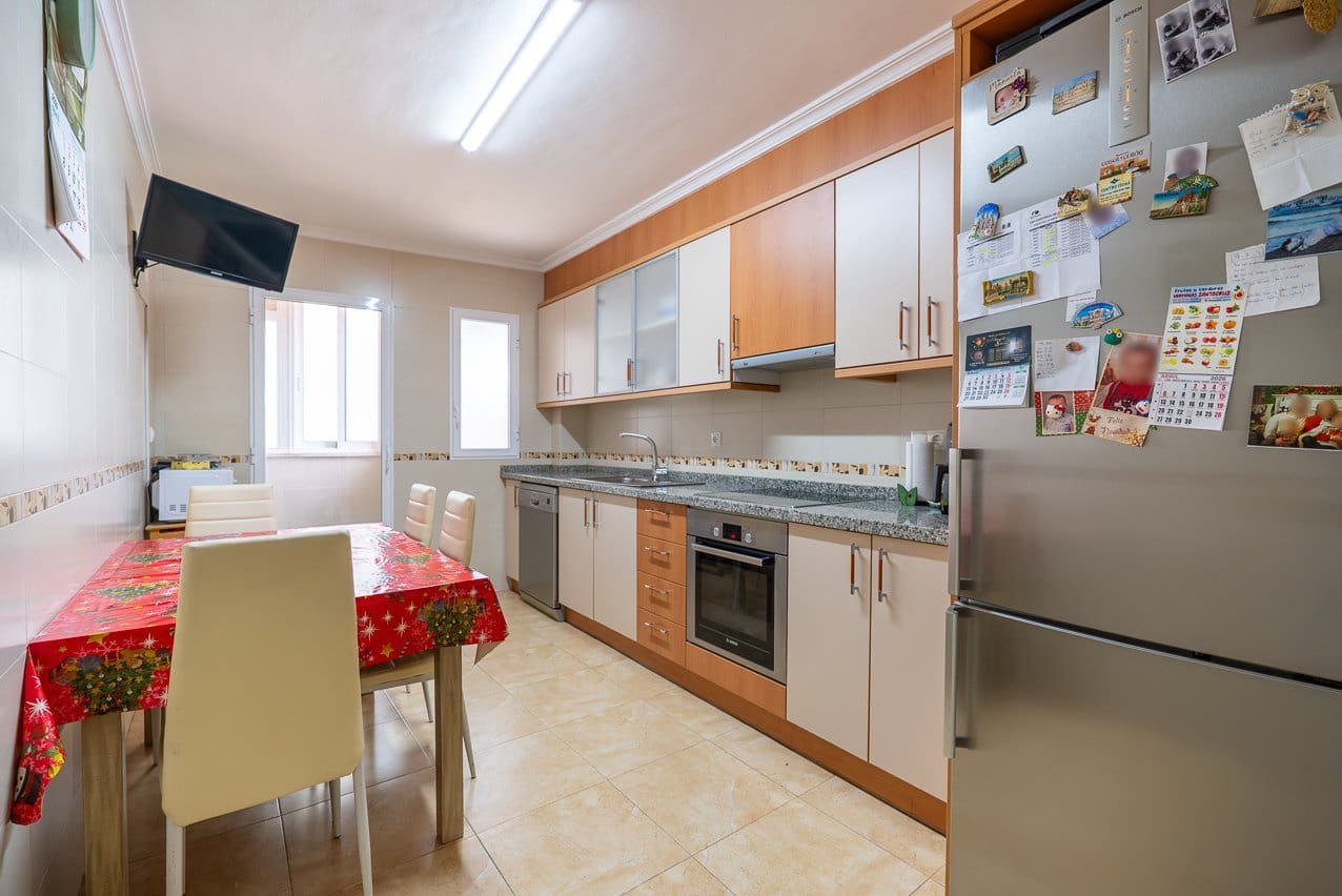 4 soveværelse Lejlighed til salg i Pinoso med swimmingpool - € 140.000 (Ref: 9757808)