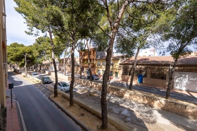4 sovrum Lägenhet till salu i Pinoso med pool - 140 000 € (Ref: 9757808)