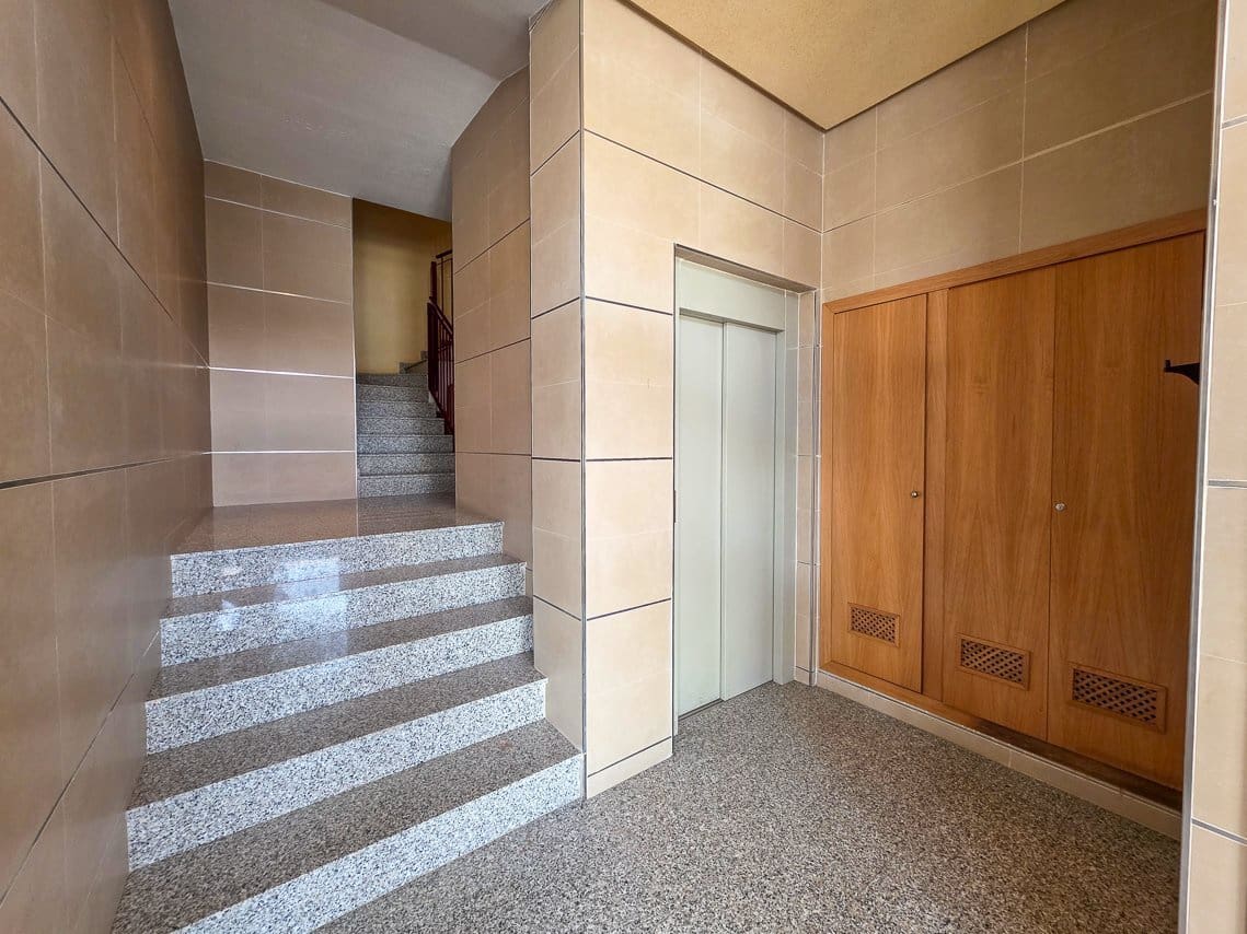 4 soveværelse Lejlighed til salg i Pinoso med swimmingpool - € 140.000 (Ref: 9757808)