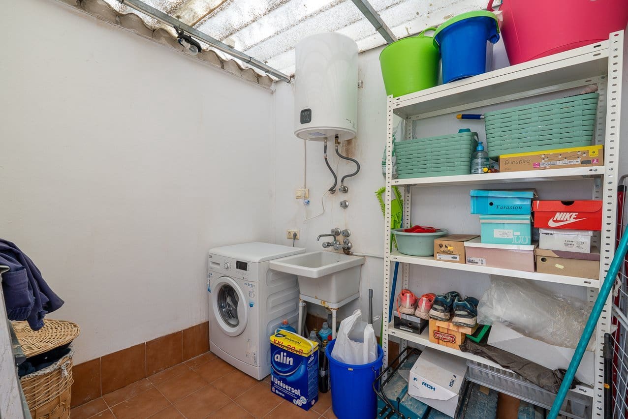 4 soveværelse Lejlighed til salg i Pinoso med swimmingpool - € 140.000 (Ref: 9757808)