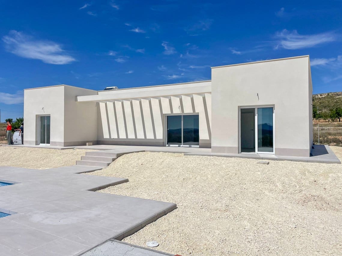 3 slaapkamer Villa te koop in Pinoso met zwembad - € 425.000 (Ref: 9758160)